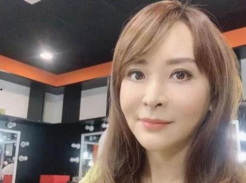 娱乐明星吃瓜主播小说,吃瓜主播与明星的甜蜜较量