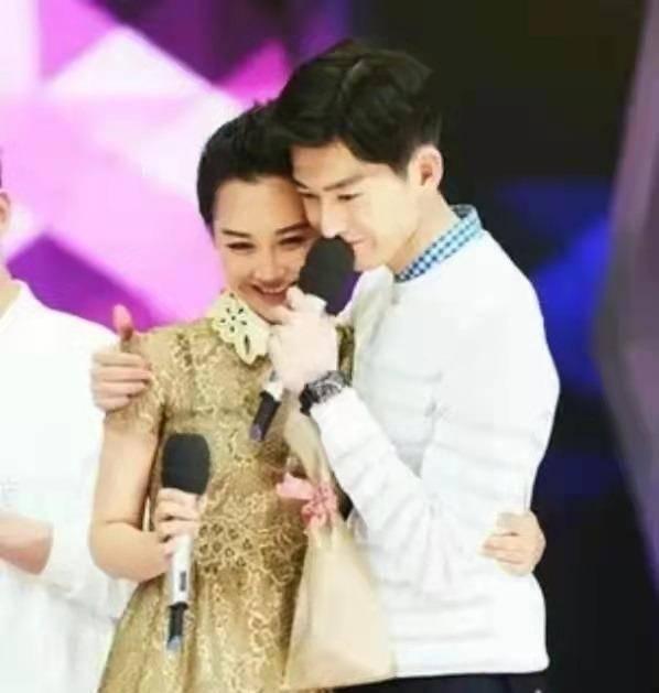 吃瓜娱乐明星头像男,揭秘娱乐圈男星们的“吃瓜”瞬间