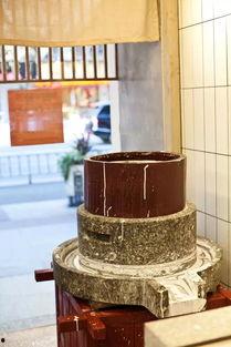 娱乐吃瓜君石磨,娱乐吃瓜君的美食探索之旅