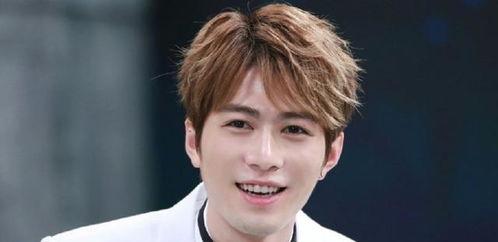 娱乐圈吃瓜男明星有哪些,盘点那些年吃过的男明星瓜