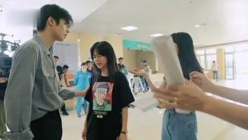 在恋爱娱乐吃瓜,揭秘娱乐圈甜蜜背后的故事