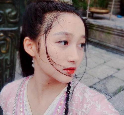 小乔吃瓜娱乐娟子,娟子成焦点